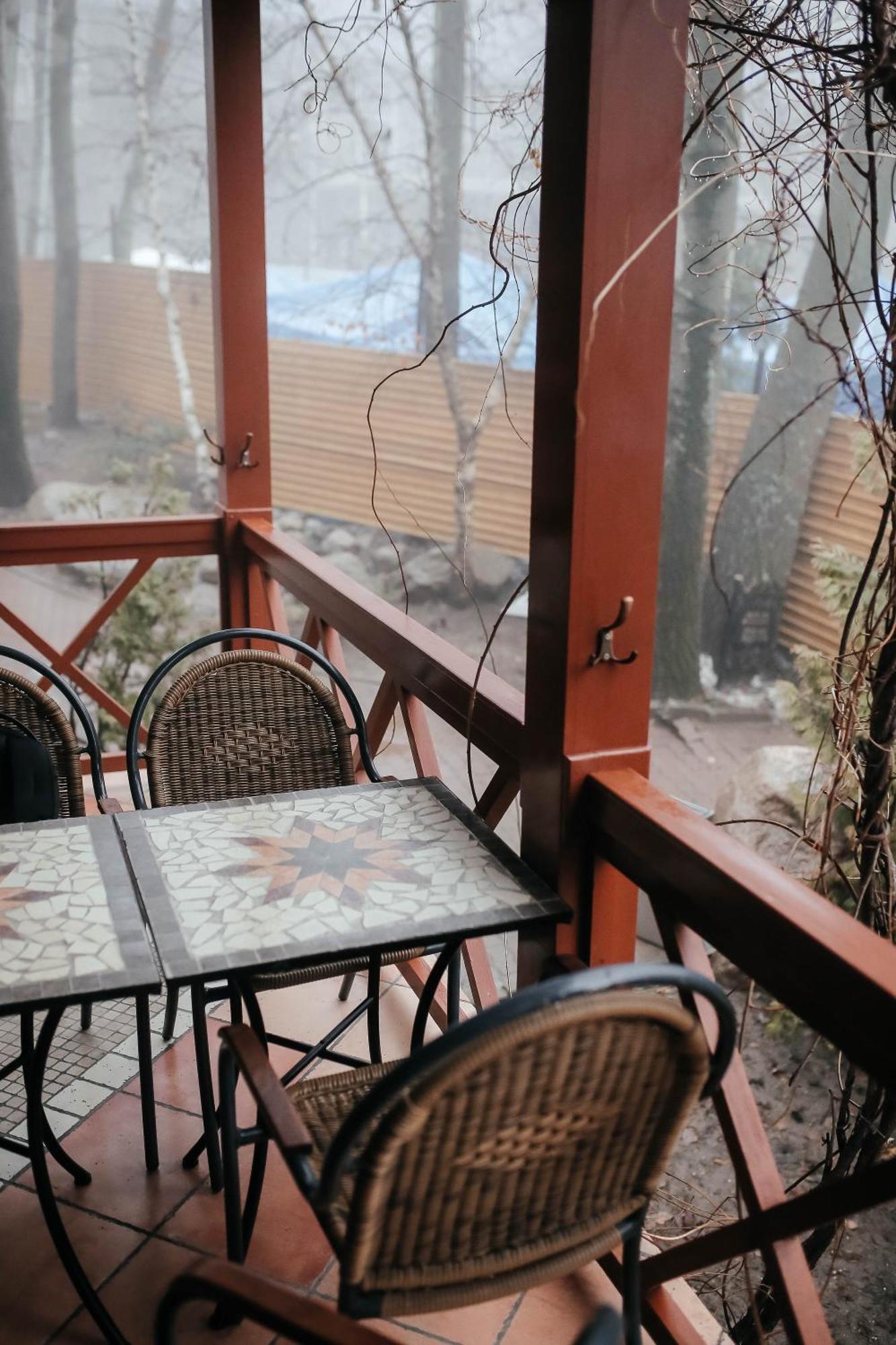 Тау-House Hotel Kok-Shoky Buitenkant foto