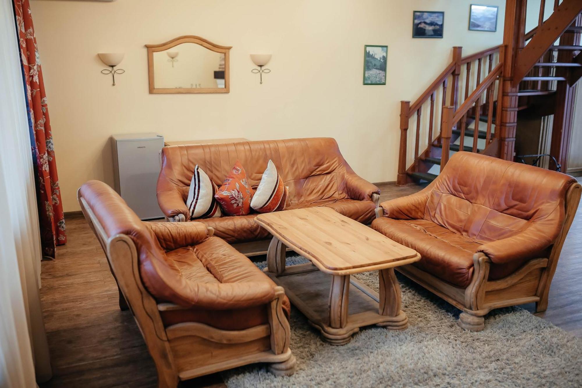 Тау-House Hotel Kok-Shoky Buitenkant foto