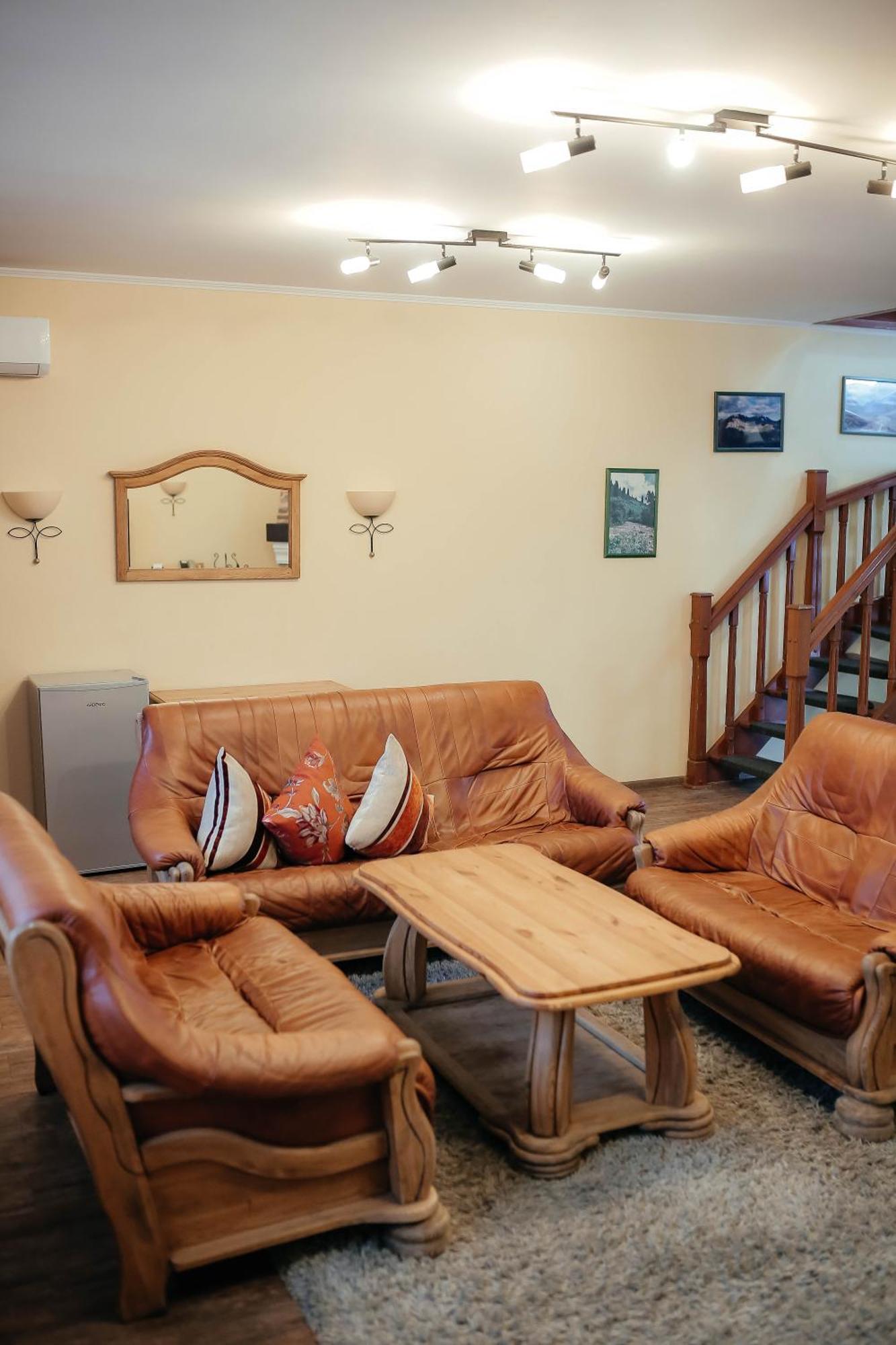 Тау-House Hotel Kok-Shoky Buitenkant foto