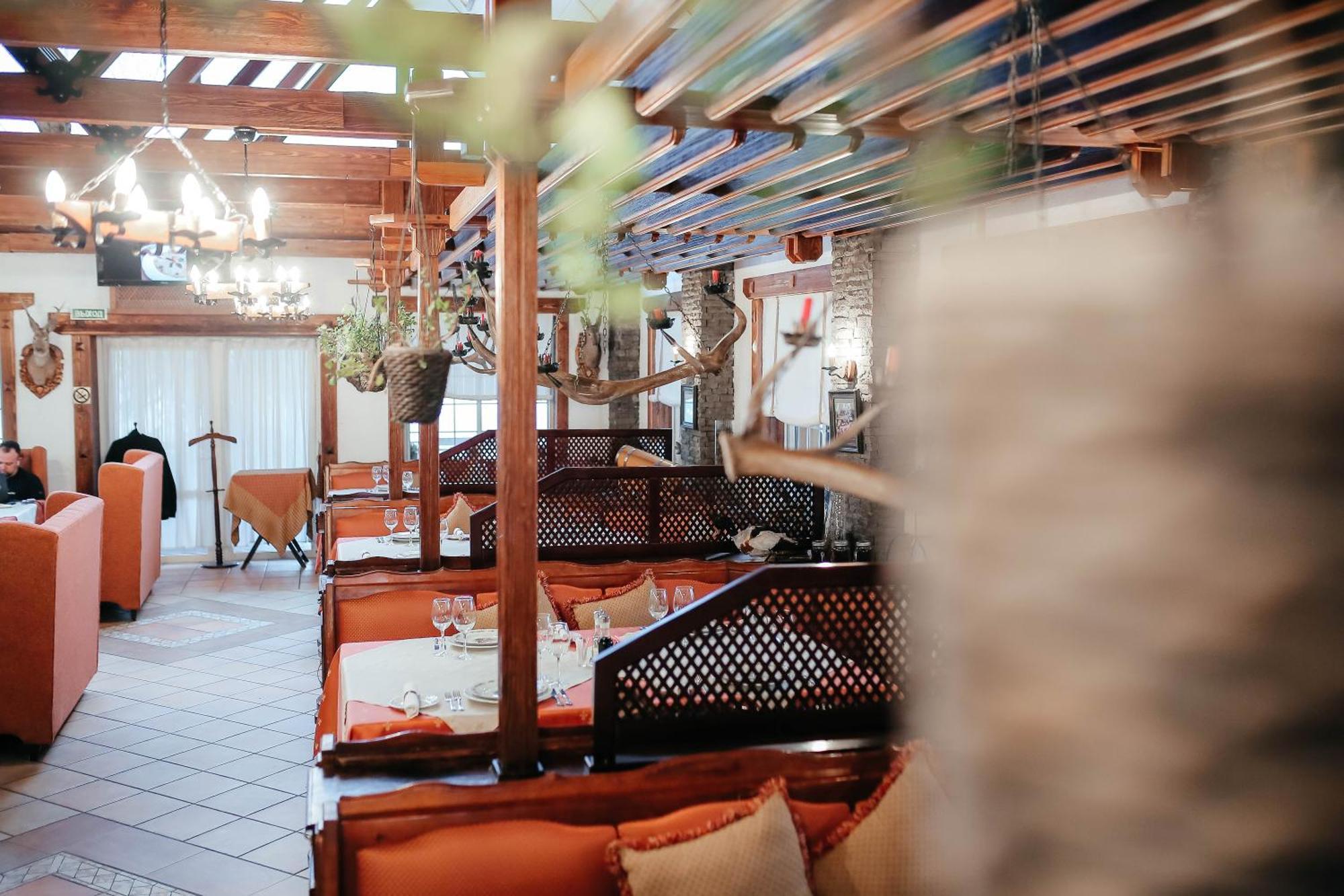 Тау-House Hotel Kok-Shoky Buitenkant foto