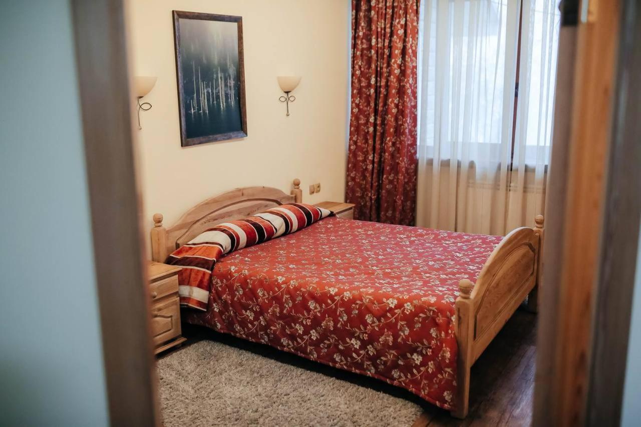 Тау-House Hotel Kok-Shoky Buitenkant foto